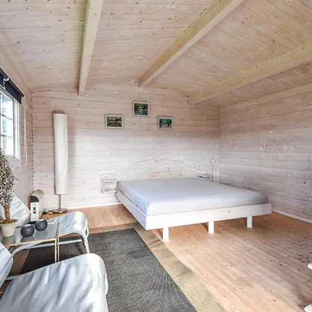 Hébergement de vacances Four Bedroom Holiday In Otterup